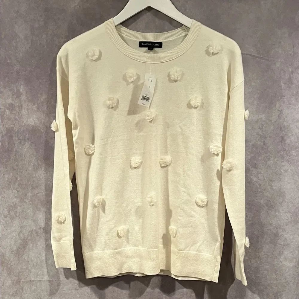 Banana Republic Cream Pom-Pom Crewneck Sweater new with tags size small